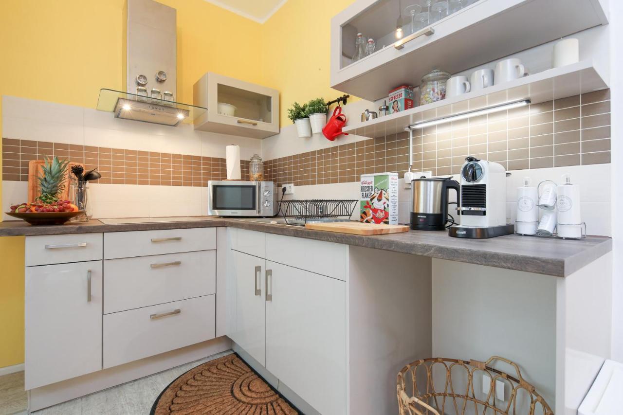 5 Personen Altbau Nahe Kurfuerstendamm - Shakespeare Berlín Exteriér fotografie